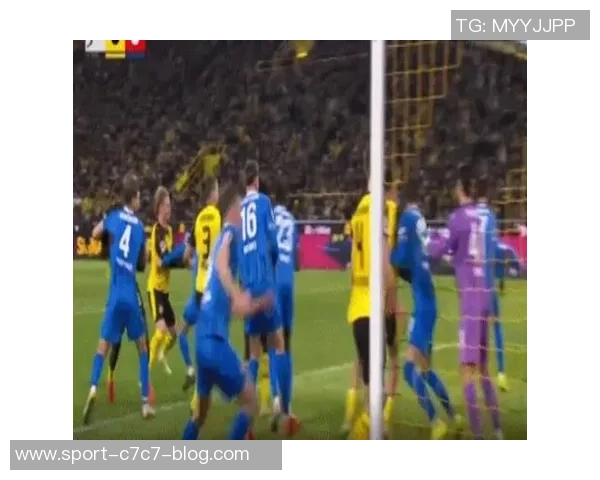 德天空报道多特蒙德后卫菲利波马内伤情严重赛后几乎无法走楼梯引发关注